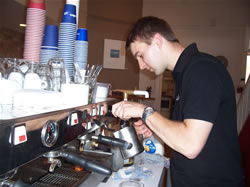 Le Barman du Boost Café