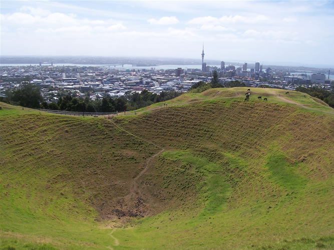 Le mt eden à auckland en nouvelle-zelande