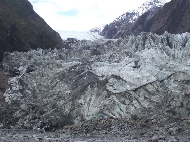 Le franz joseph glacier en nouvelle-zélande