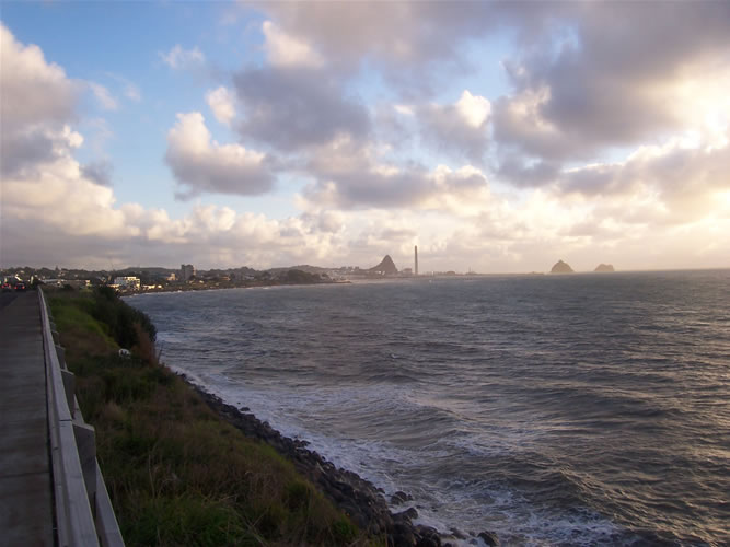 photo new plymouth mer et cheminée